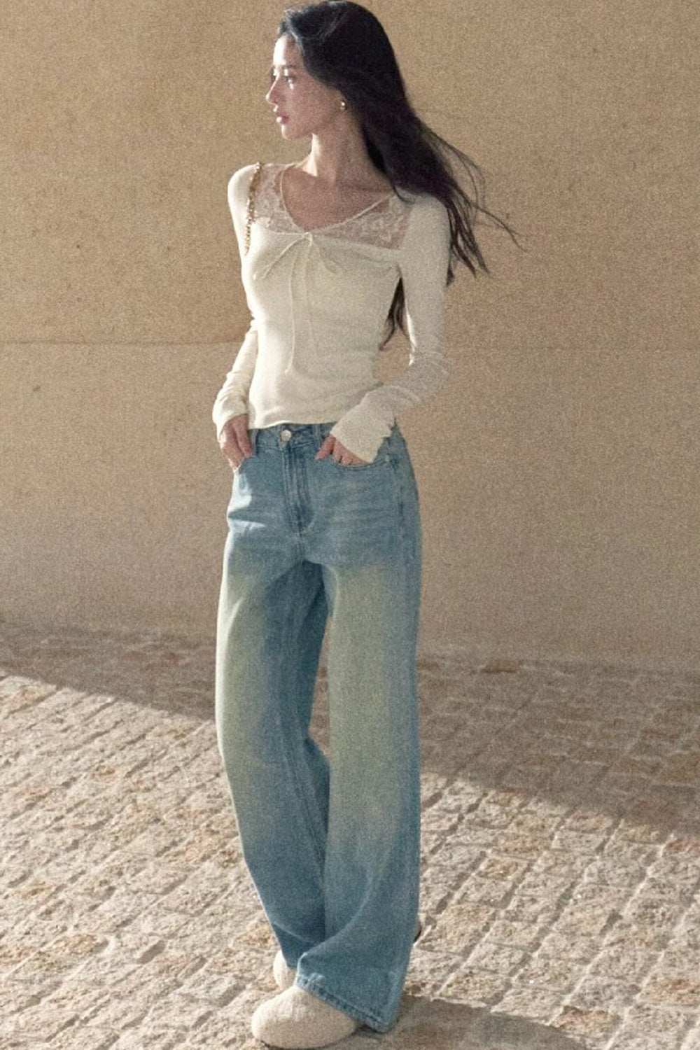Jeans in denim lavato effetto vintage a gamba dritta
