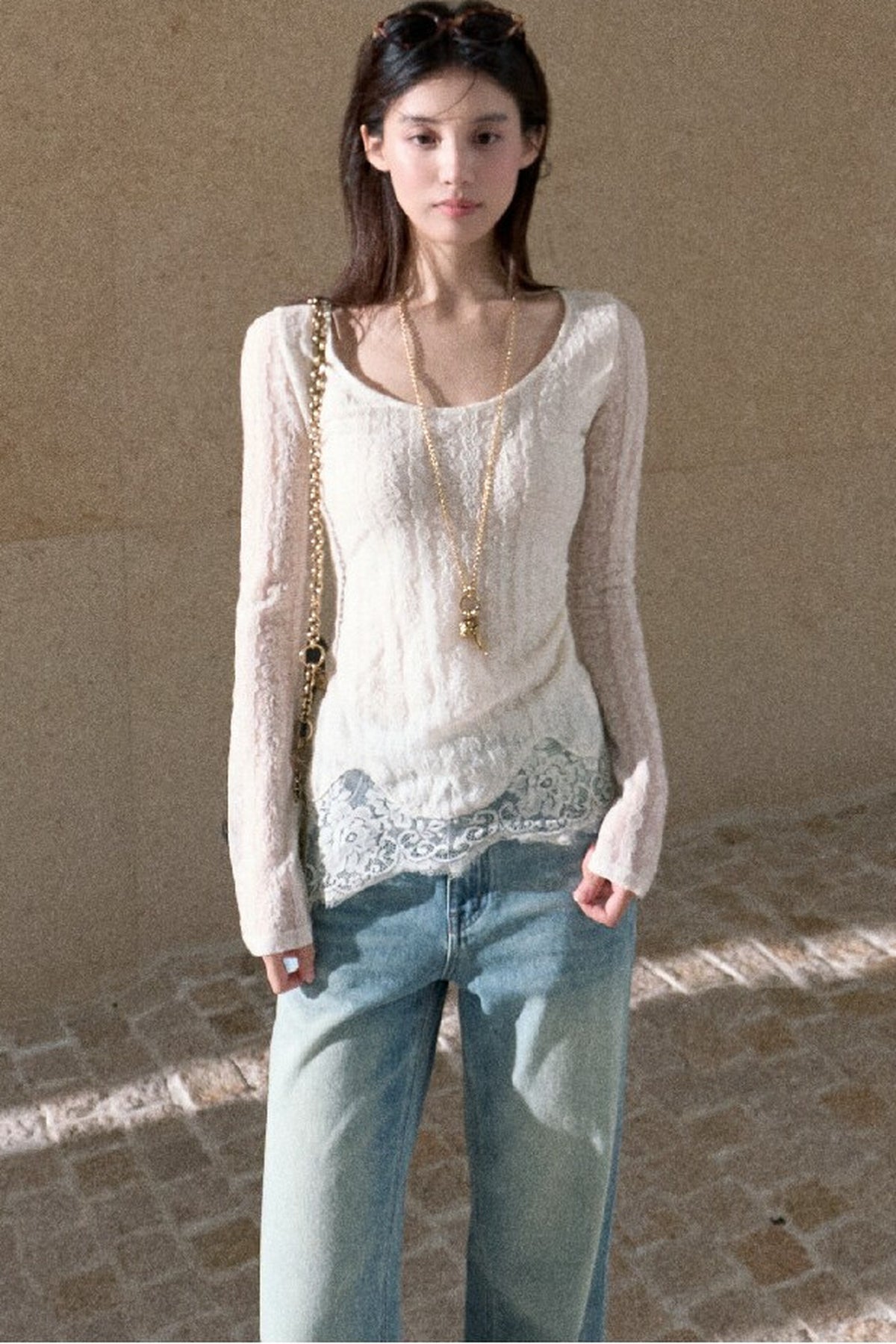 Jeans in denim lavato effetto vintage a gamba dritta