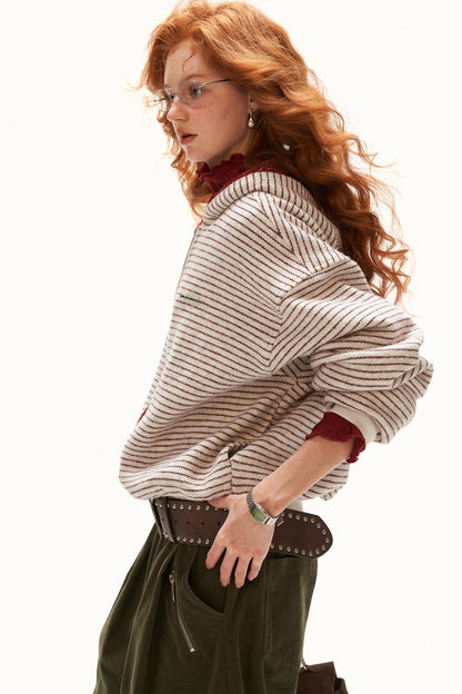 Sudadera holgada de punto a rayas con capucha