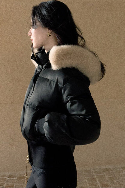 Daunenjacke mit abnehmbarem Fuchspelzkragen und Hut