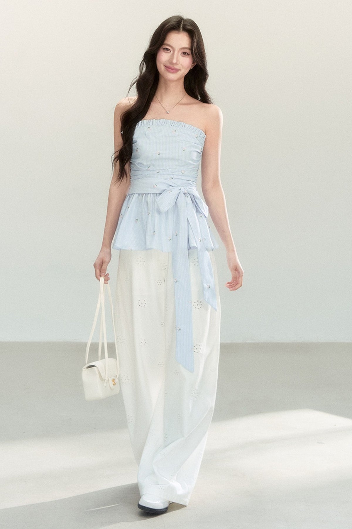 Ensemble haut tube épaules dénudées rayé doux et mignon avec pantalon