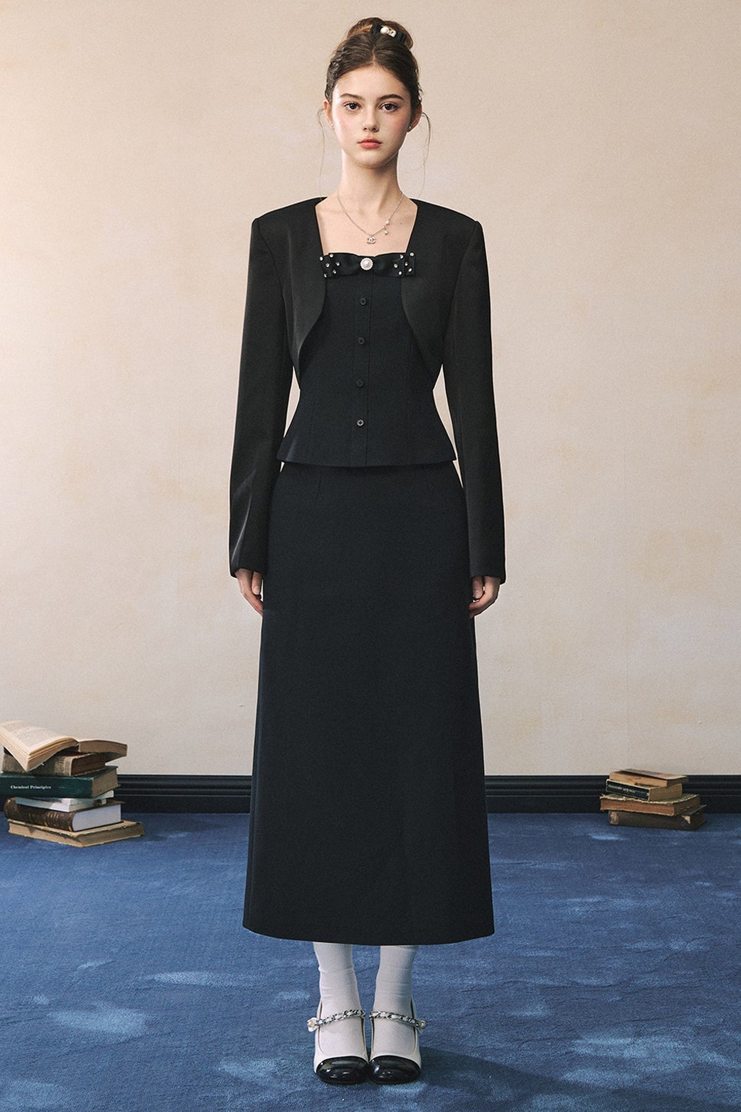 Elegant Black Suit with Waistcoat Blazer Set-Up