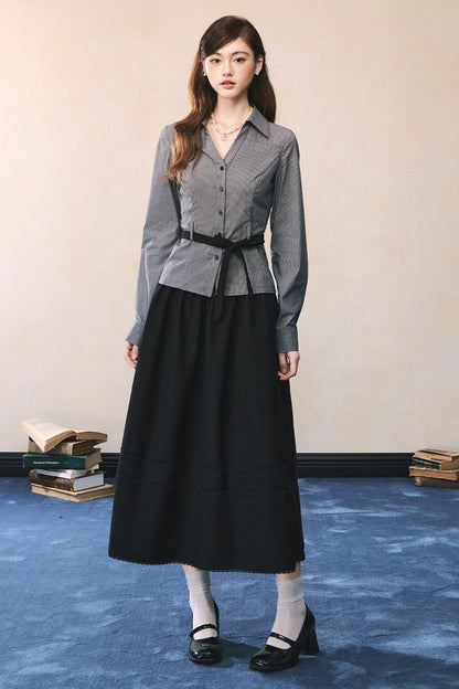 Camicia a maniche lunghe con scollo a V e vita annodata