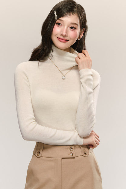 Seamless Turtleneck Wool Sweater