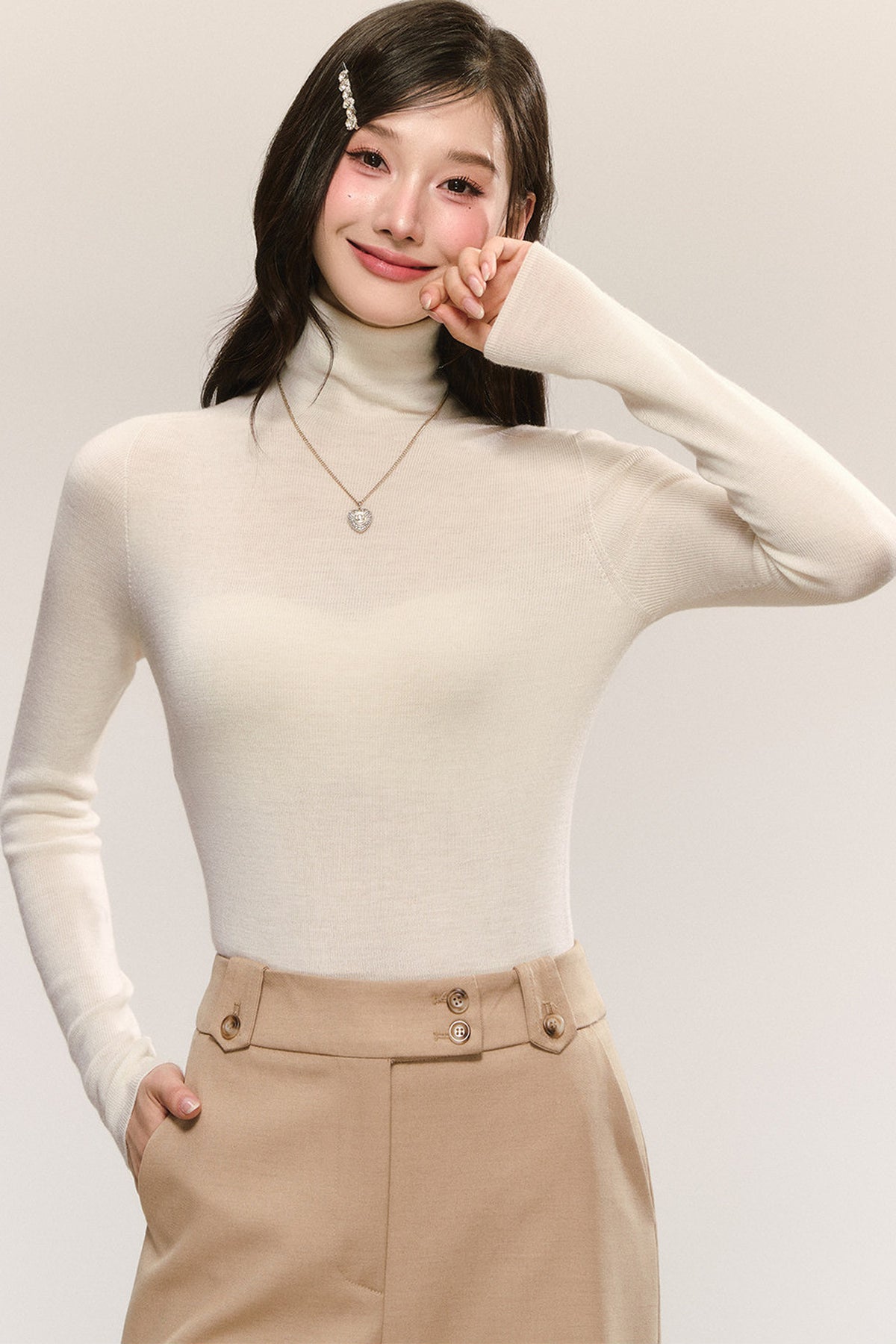 Seamless Turtleneck Wool Sweater