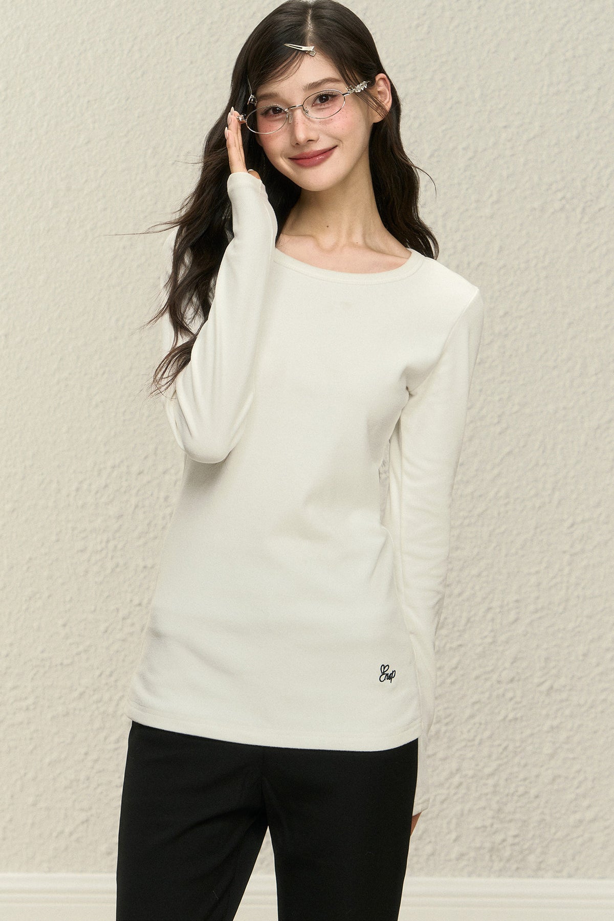 Embroidered Round Neck Long Sleeve Top