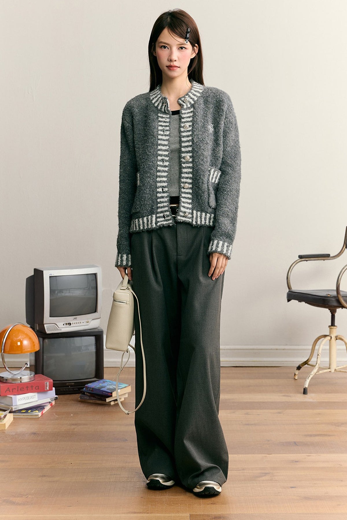 Top cardigan pesante a toppe