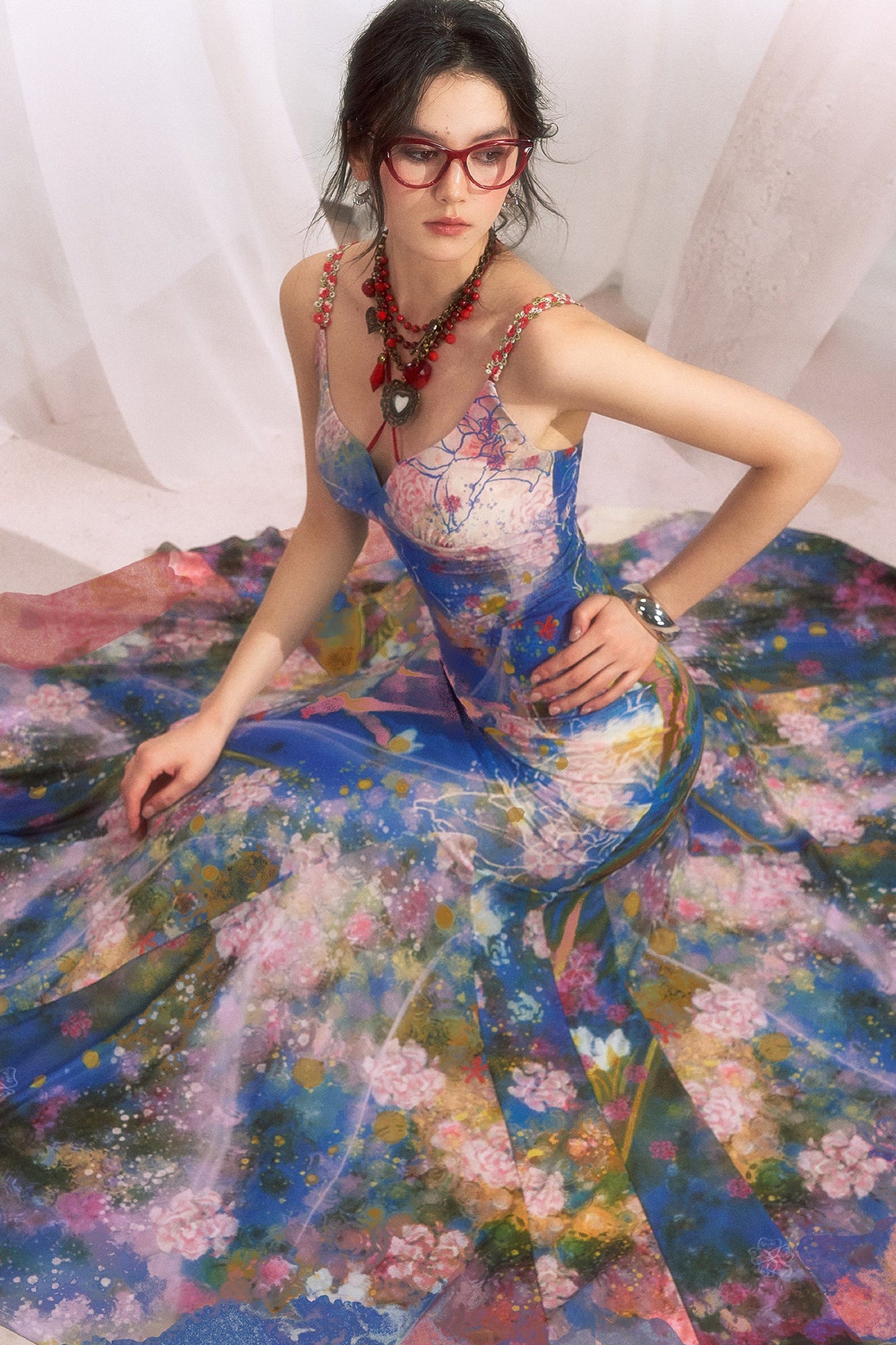 Neckholderkleid mit Ölgemälde-Print und weitem Saum