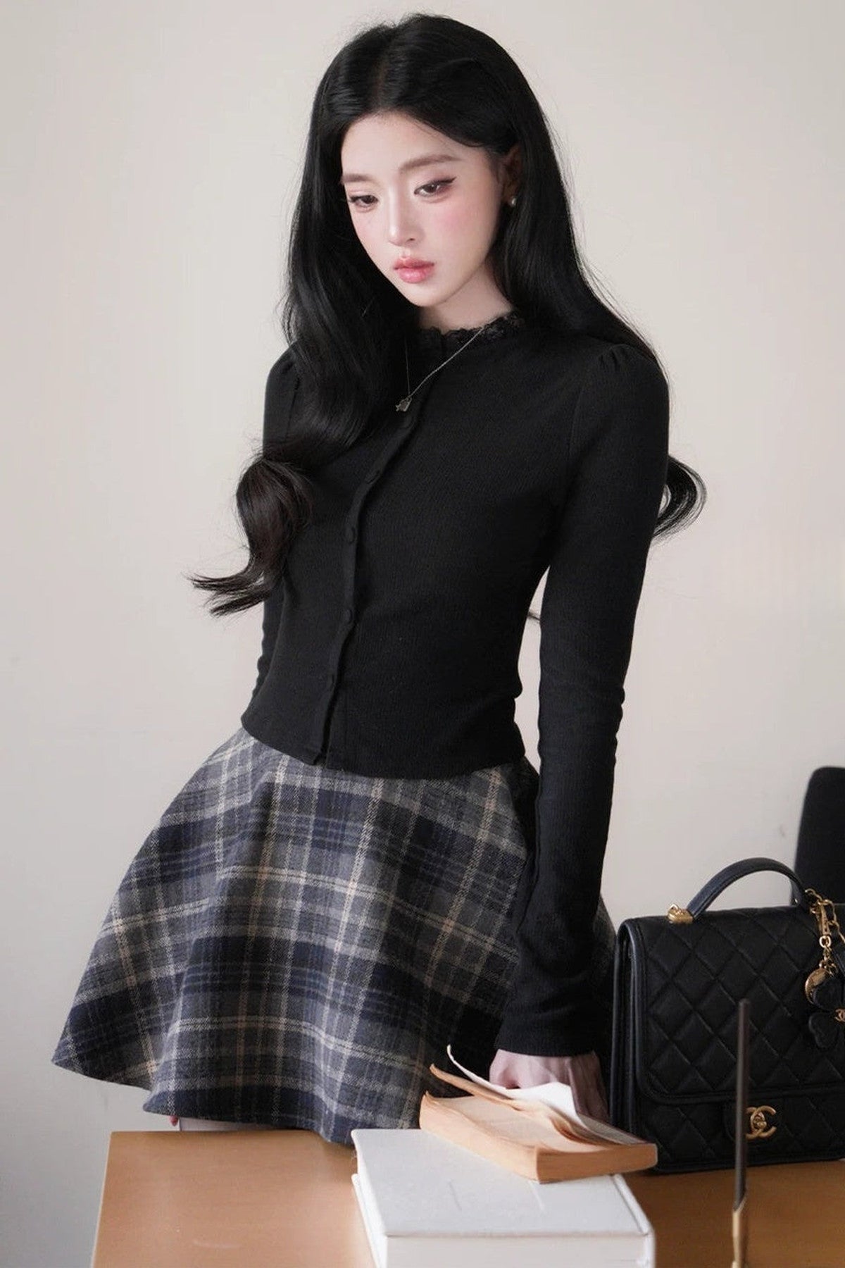 Single-Breasted Ruffled Collar Knit Cardigan
