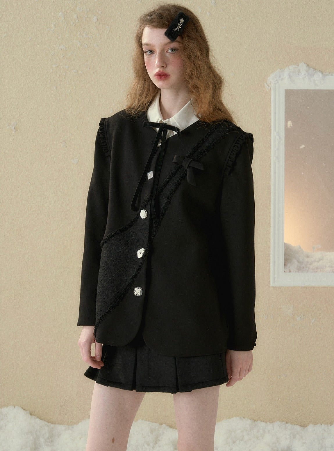 Black V-neck design rose Suit Coat