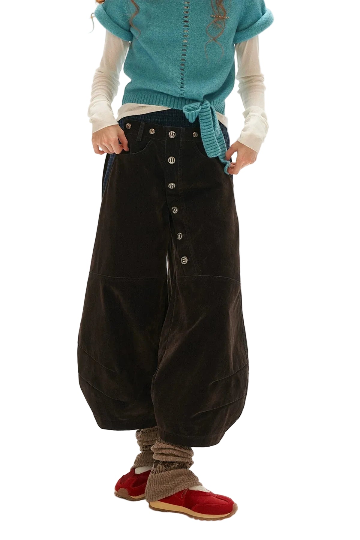 Jeans cropped a quadri con applicazioni floccate e a toppe