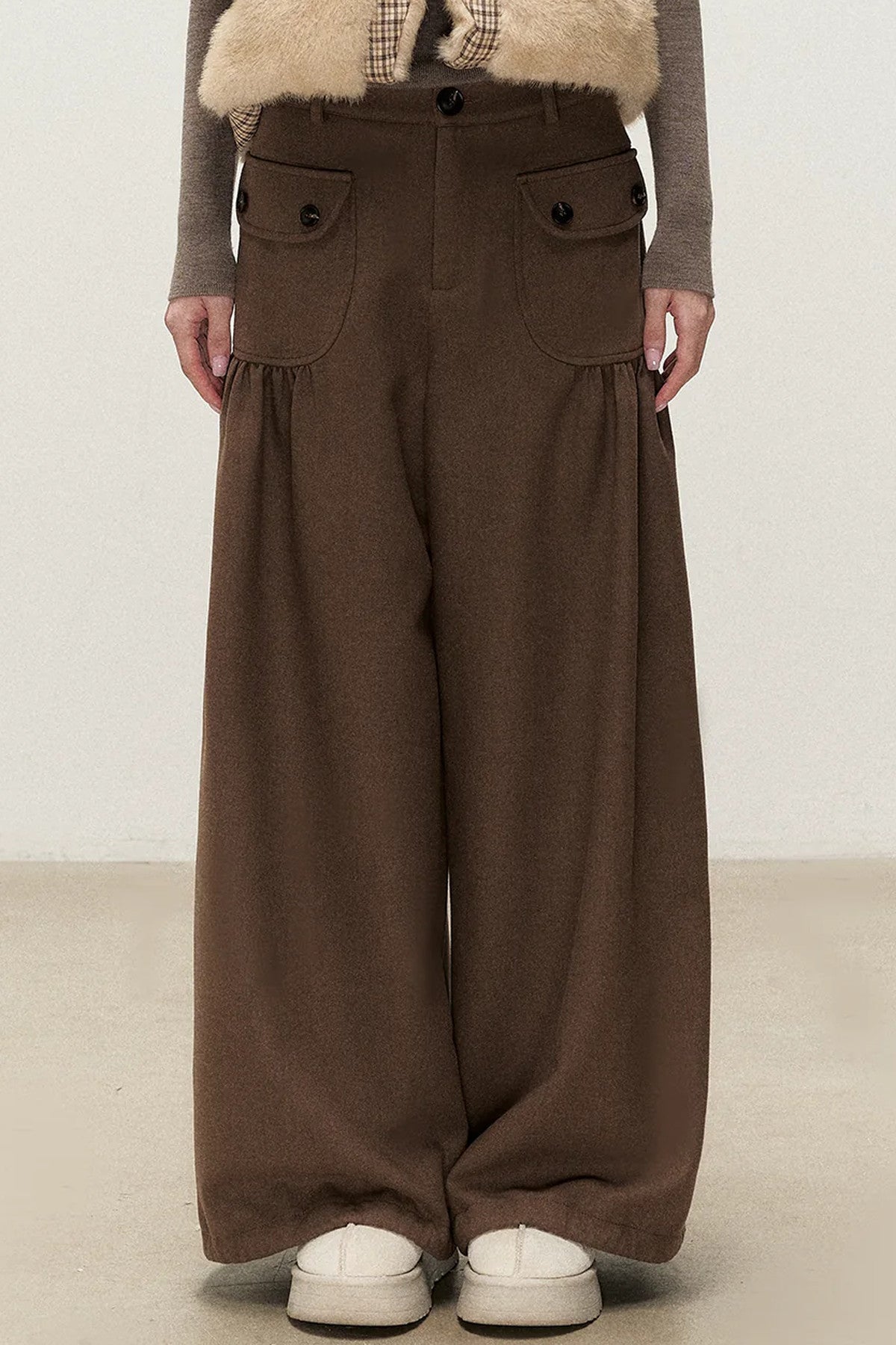 Three-Dimensional Straight-Leg Pants