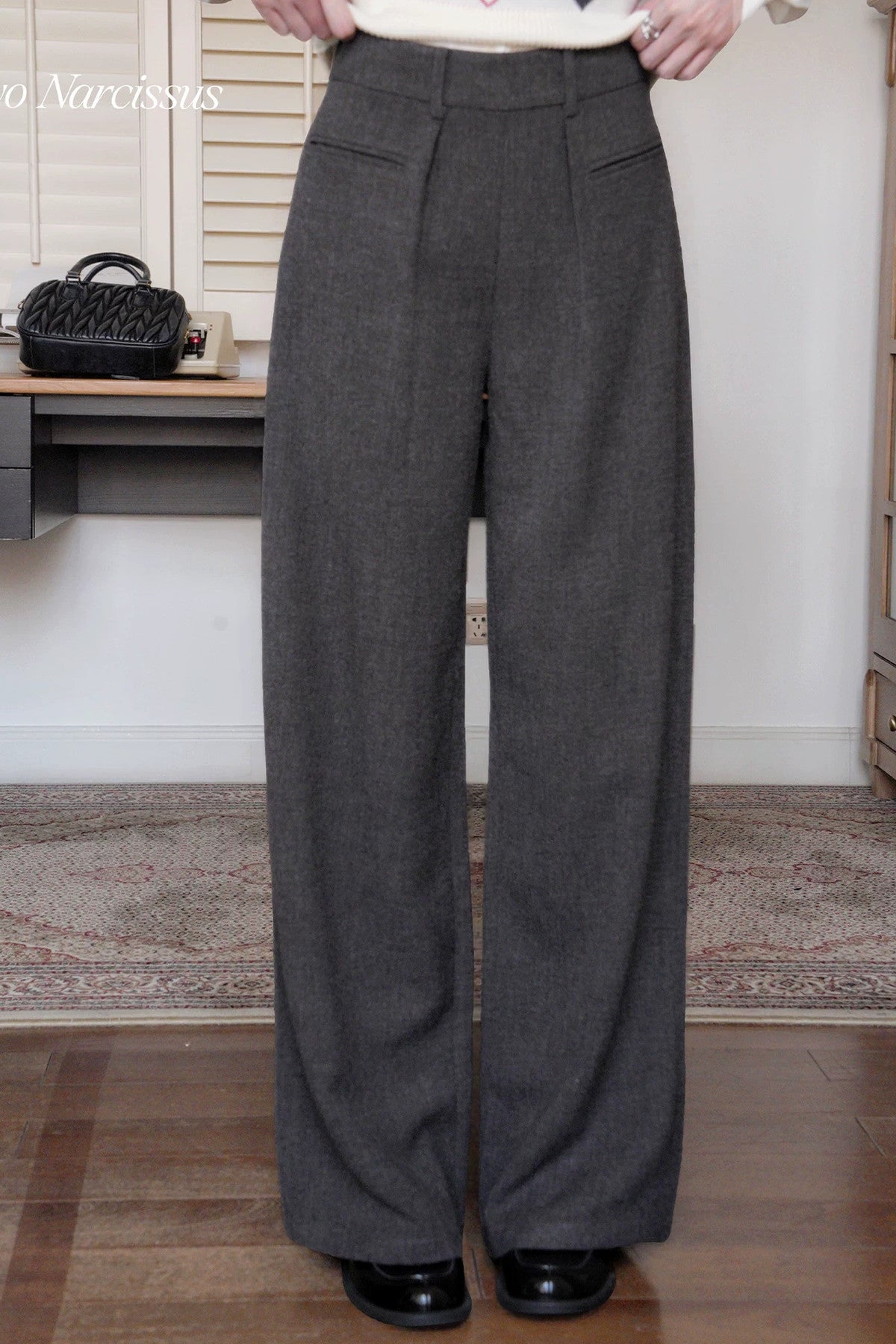 Pantalones de pernera ancha con drapeado y cintura alta