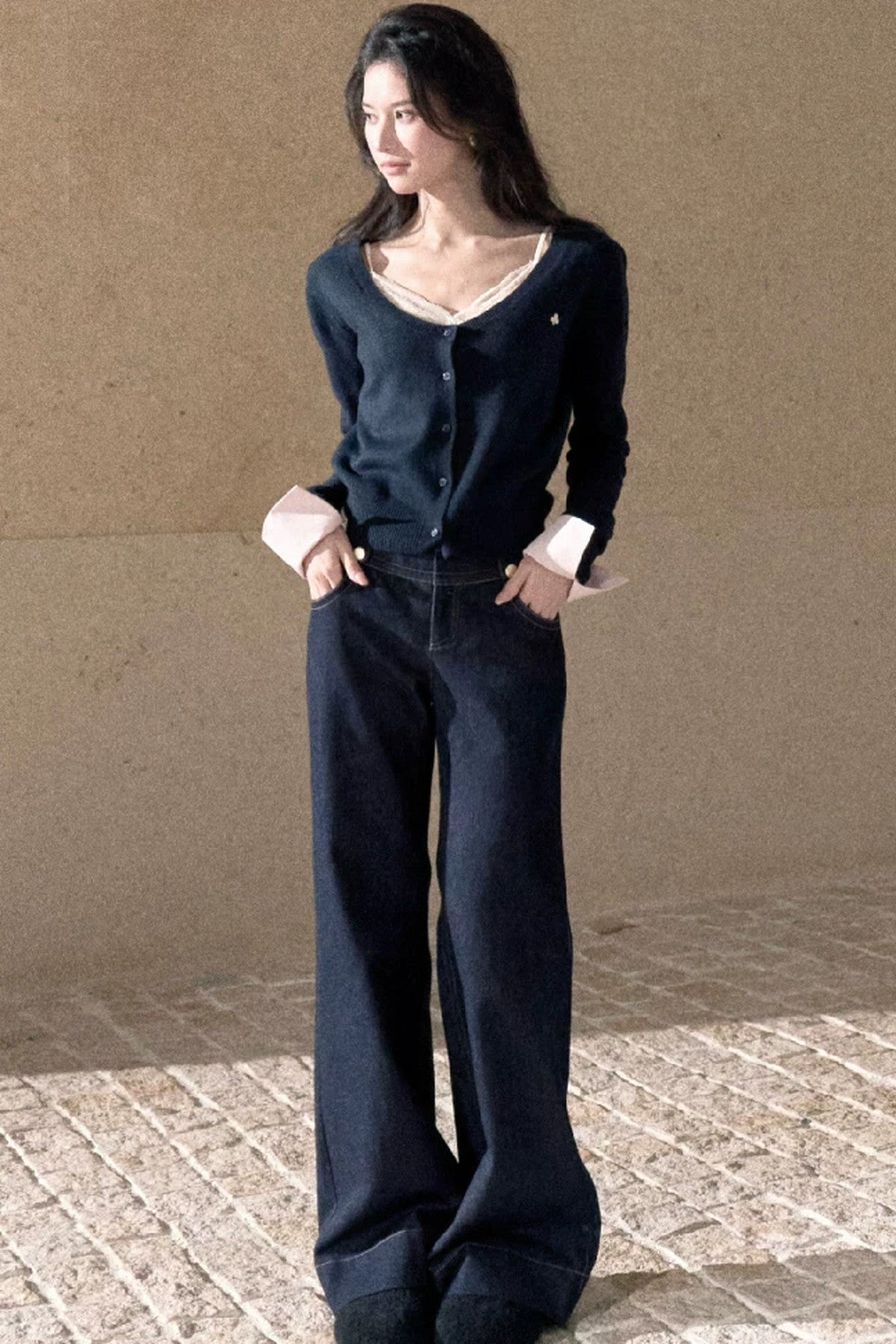 Large U-Neck Knit Cardigan