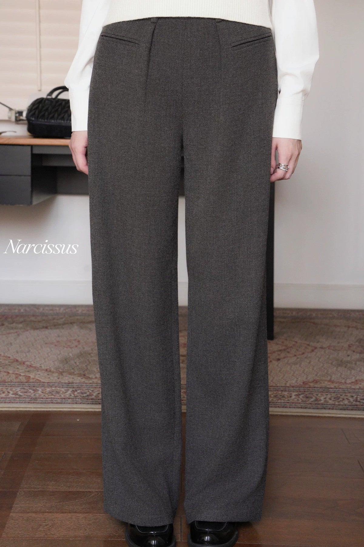 Pantalones de pernera ancha con drapeado y cintura alta
