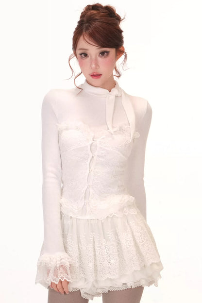 Fleece-Lined Lace Cape Set-Up