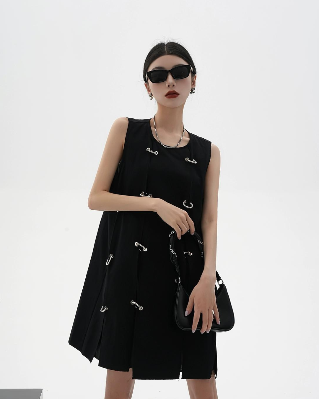 Mode Metal Buck Lu Sleeveless Dress