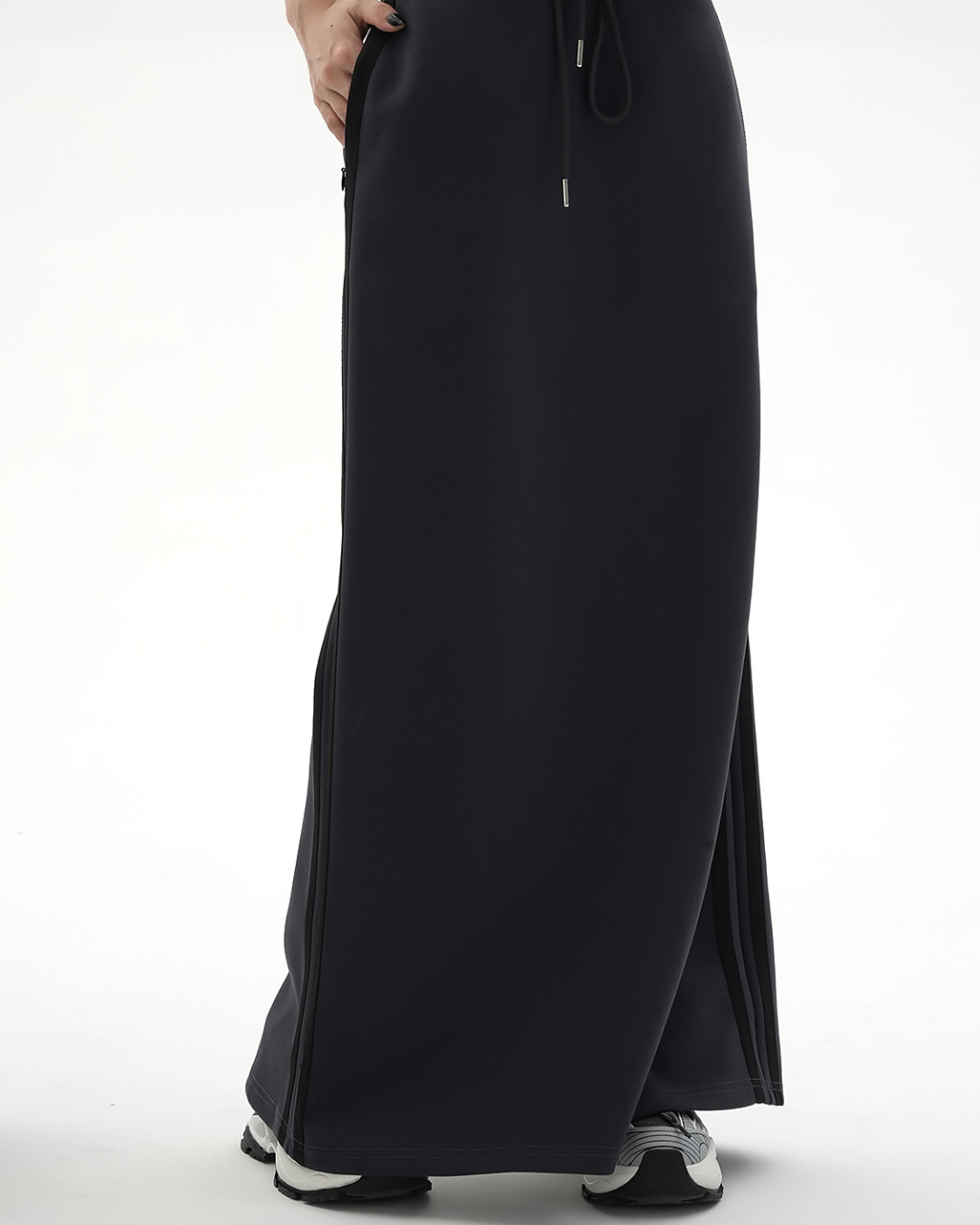 Halter Neck Sleeveless Top & Side Line Skirt