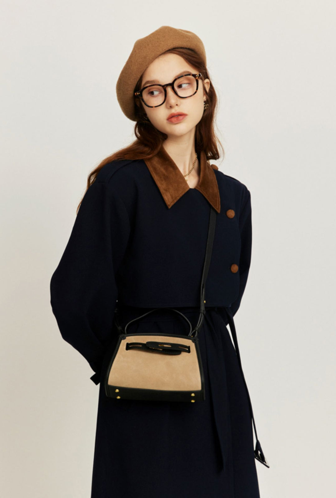 Contrast color mid-length coat