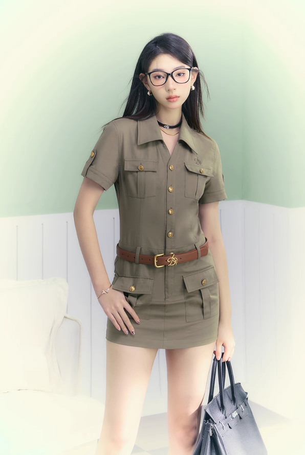 Multi-pocket shirt dress