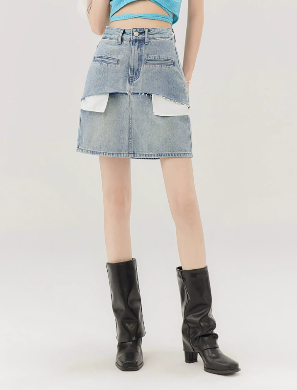 Cut pocket design shaped denim skirt