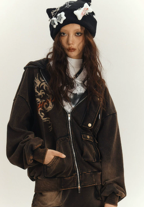 Ensemble top et mini-jupe à capuche Dollman à col délavé