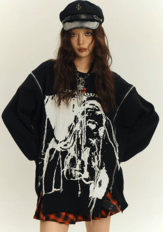 Monotone Printed Side Zip Loose Top