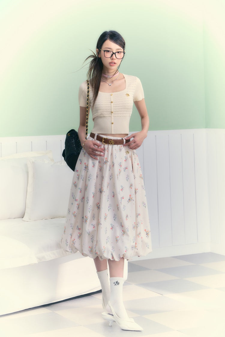 A-line balloon silhouette skirt