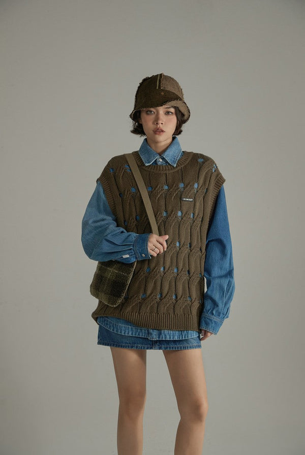 Loose twisted knit vest
