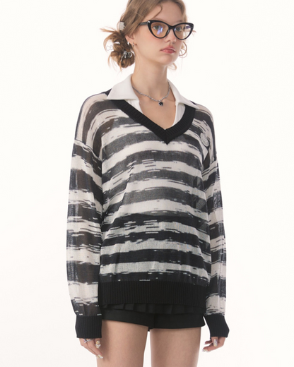 V-Neck Border Knit