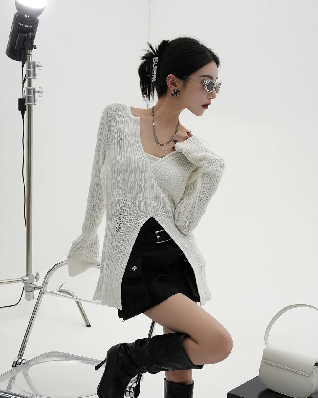 V-Neck Slim Front Twin Long Sleeve Knit