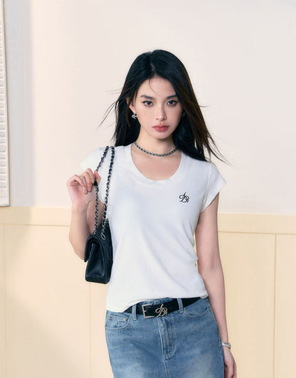 Loose Draped U-Neck Embroidered T-Shirt