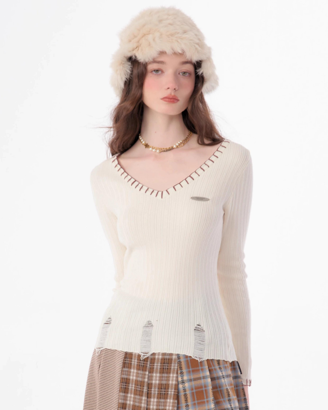 V-Neck Slim Knit Tops