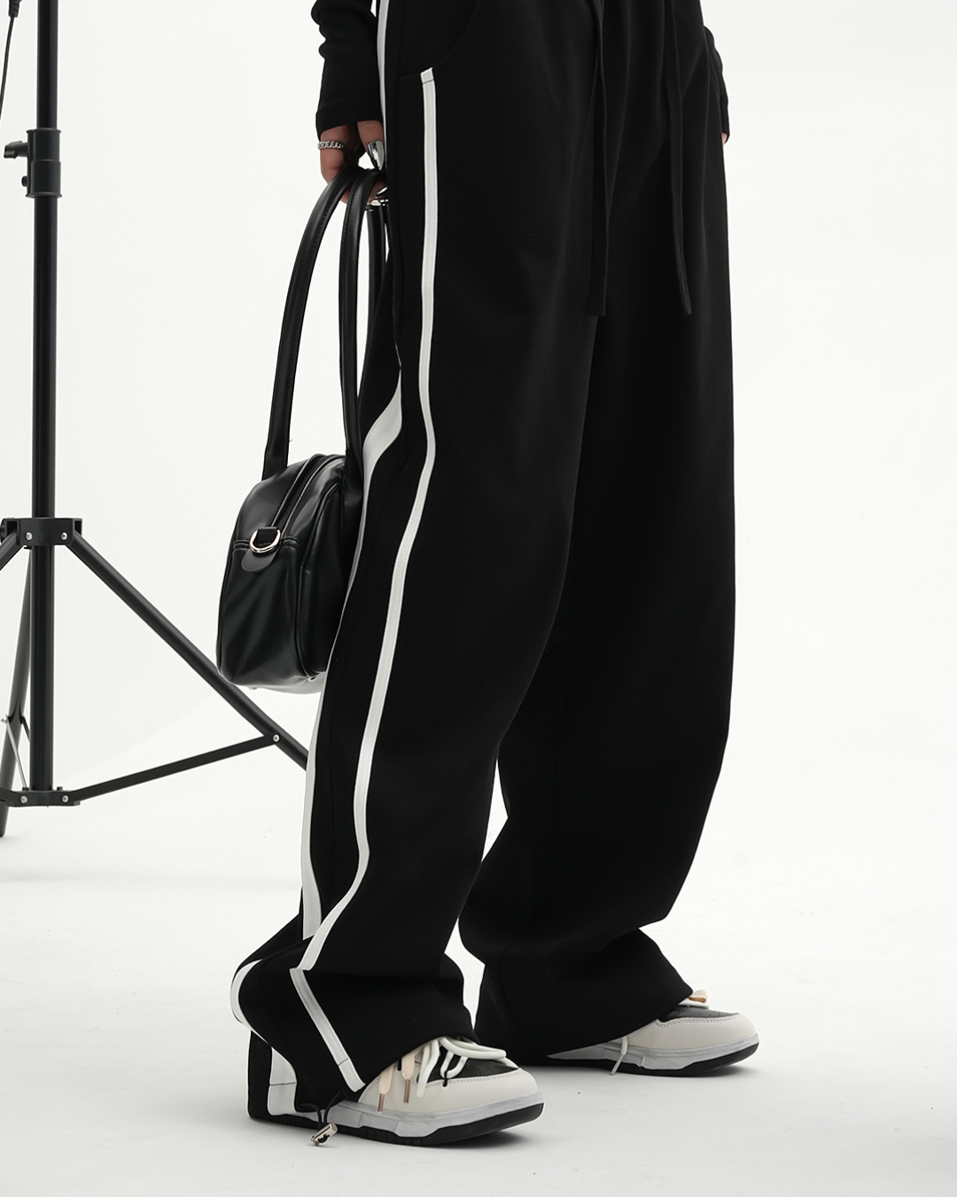 Sideline Loose Sweatpants