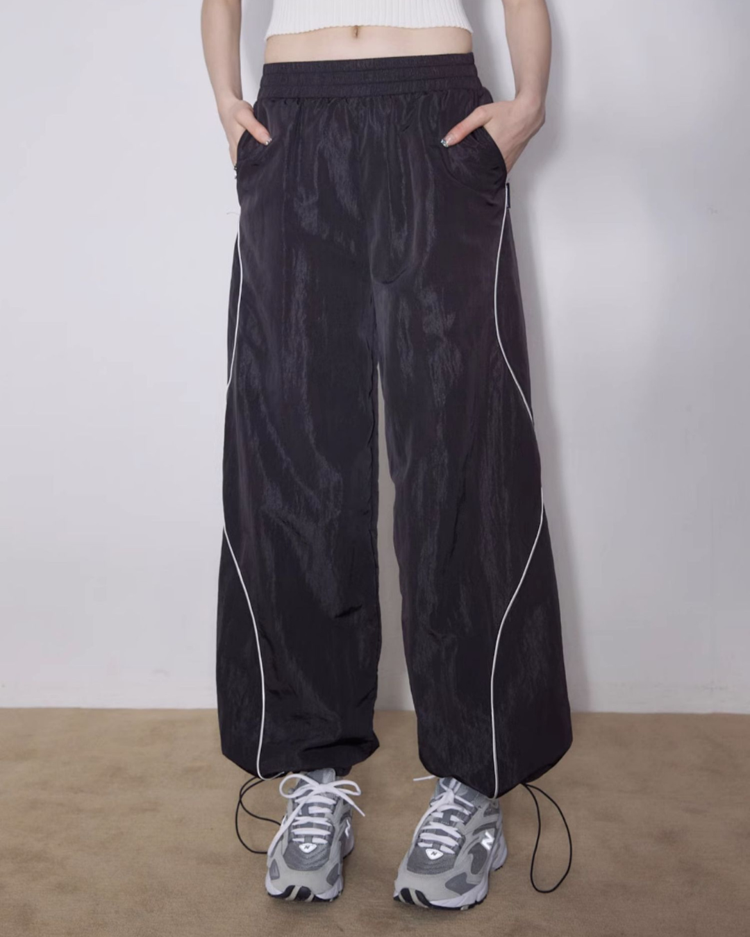 Side Wave Line Nylon Pants