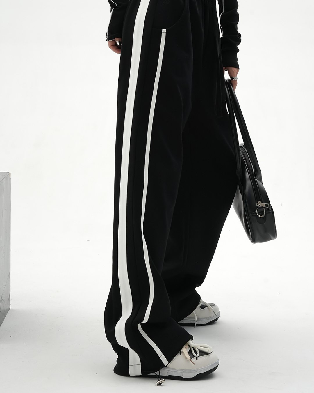 Sideline Loose Sweatpants