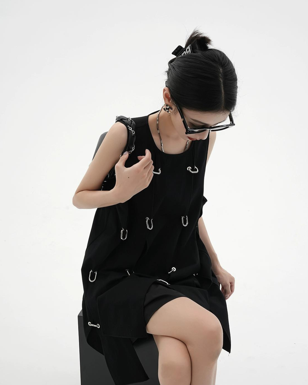 Mode Metal Buck Lu Sleeveless Dress