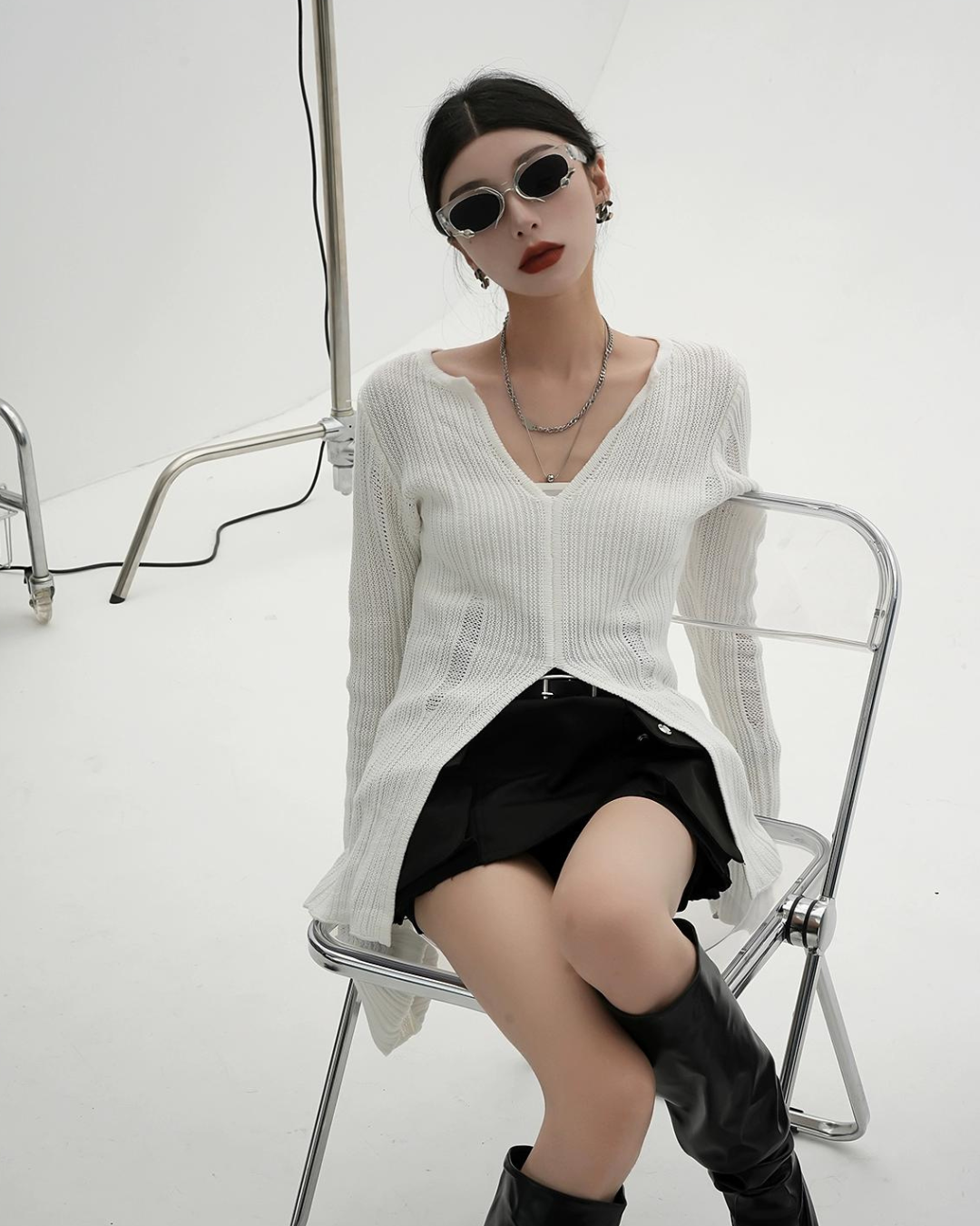 V-Neck Slim Front Twin Long Sleeve Knit