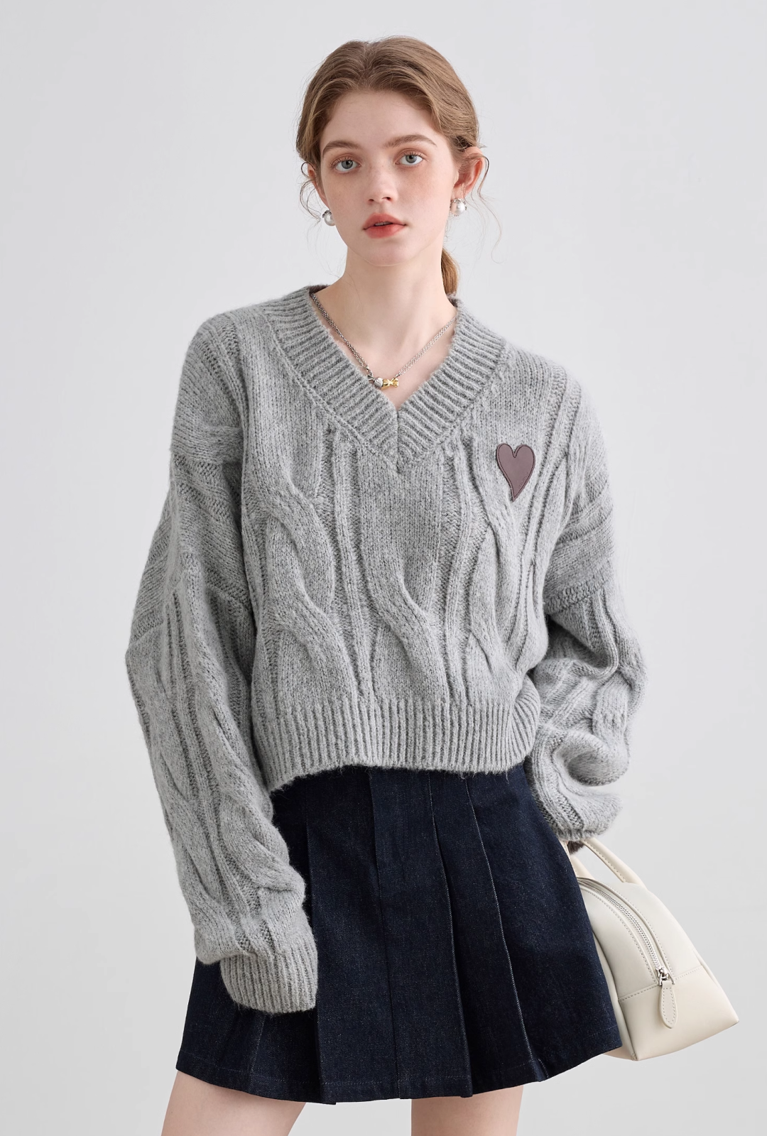 Lazy V-Neck Point Knit