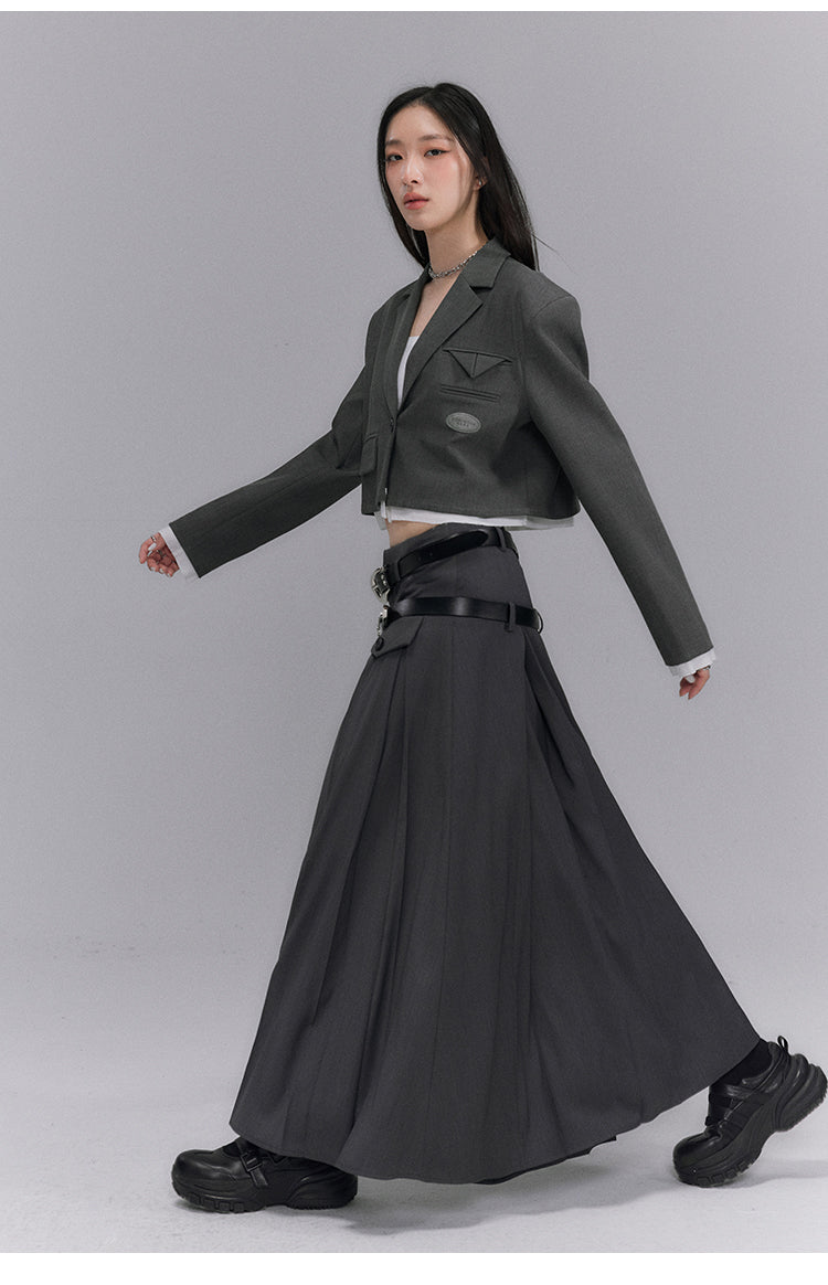 Cropped design jacket