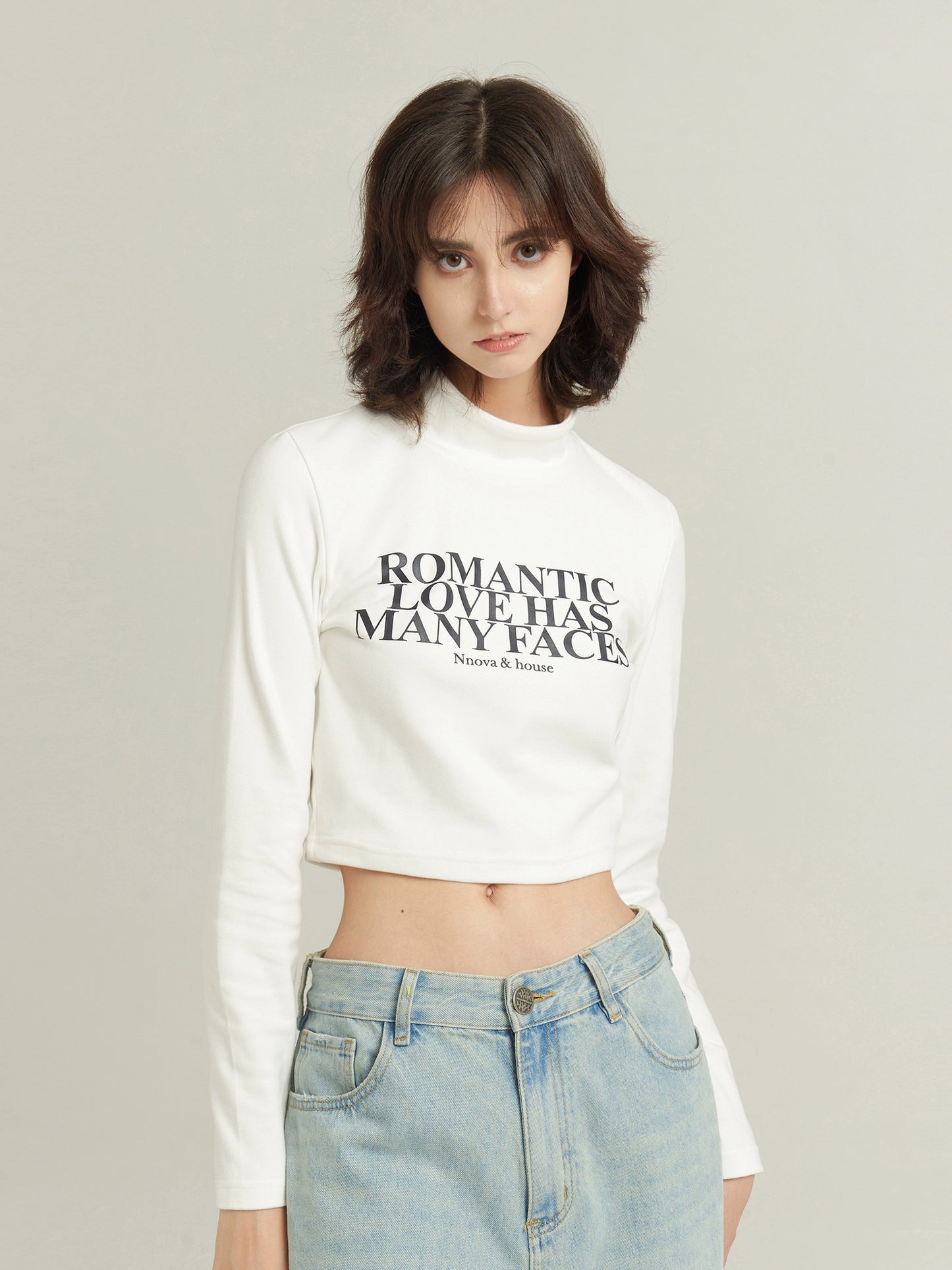 Turtleneck letters long sleeves crop tops