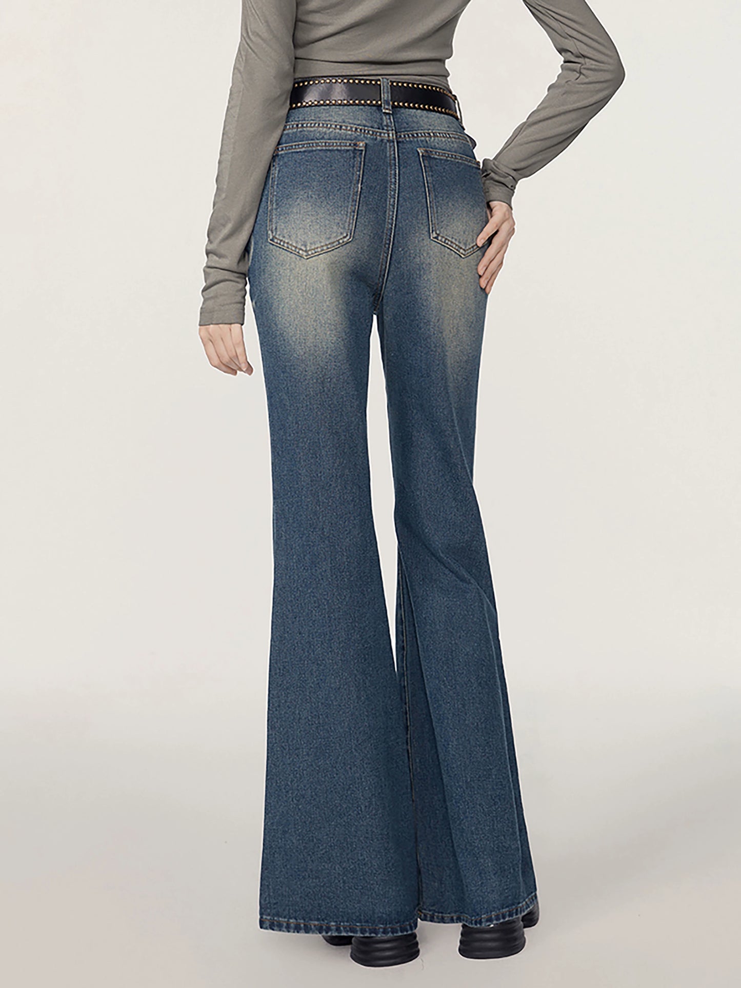 Hohe Taille Flared Jeanshose