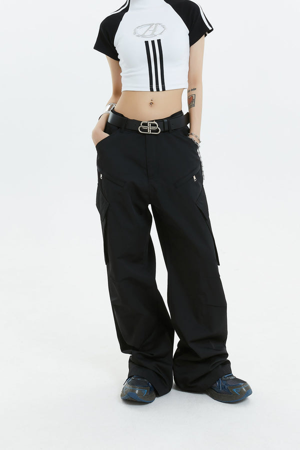 wide-cargo pants