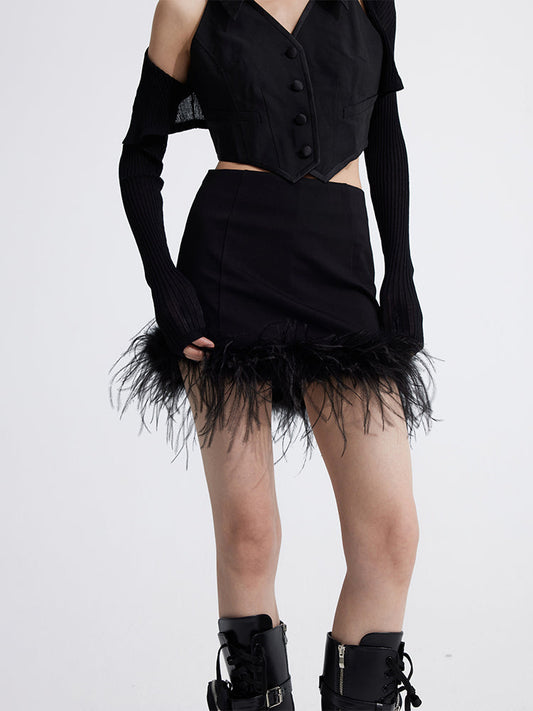 Short skirt with fur