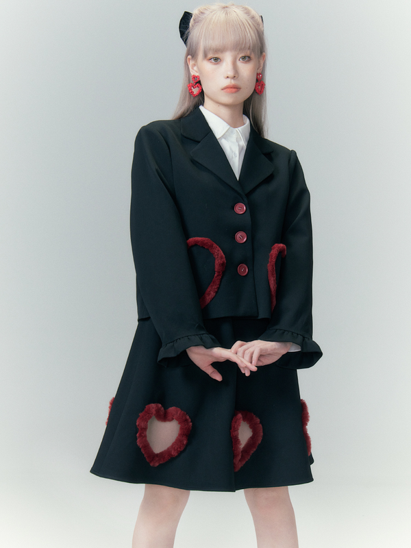 Original Niche Design Grotesque Girl Black Red Set