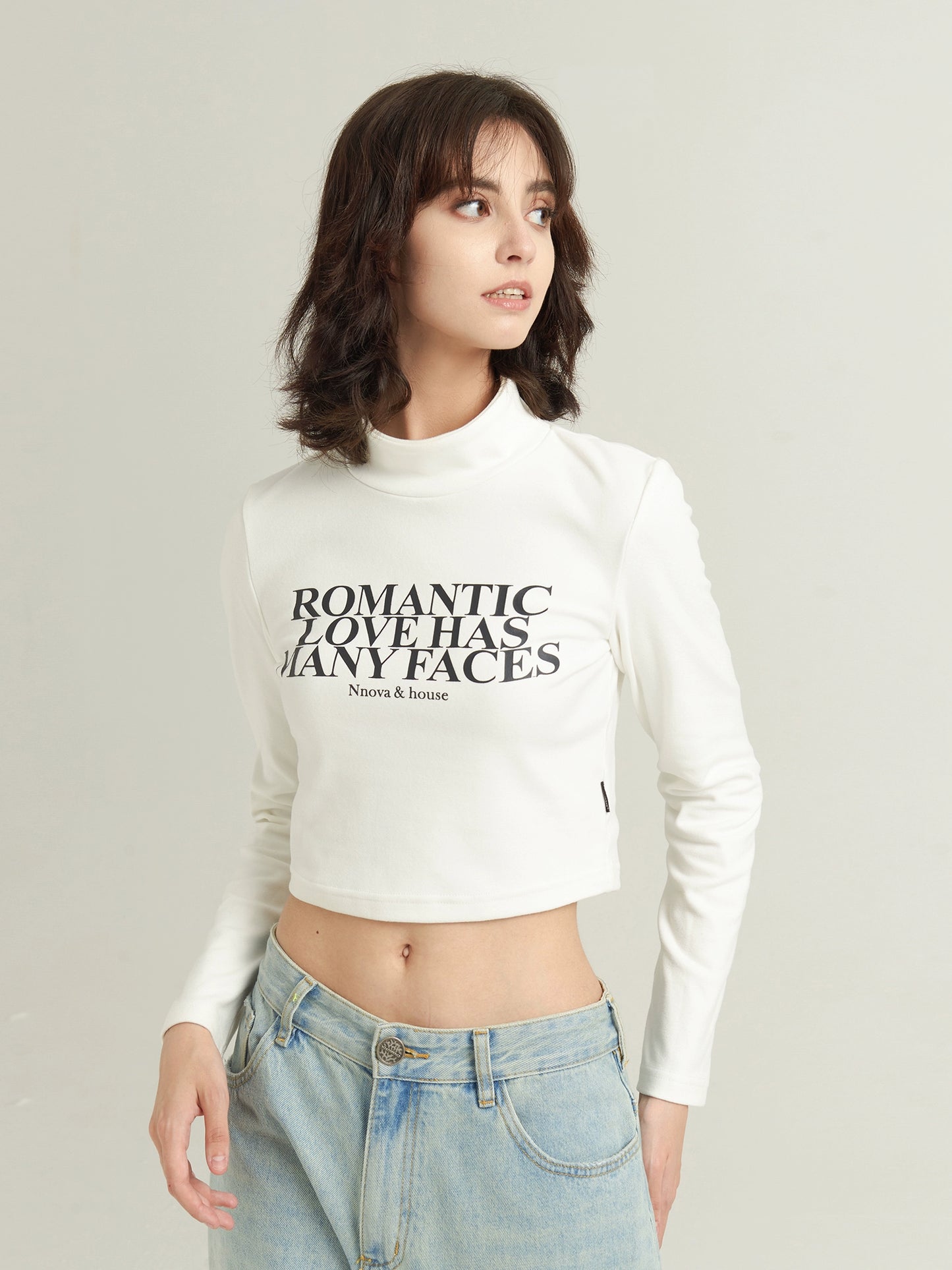 Turtleneck letters long sleeves crop tops