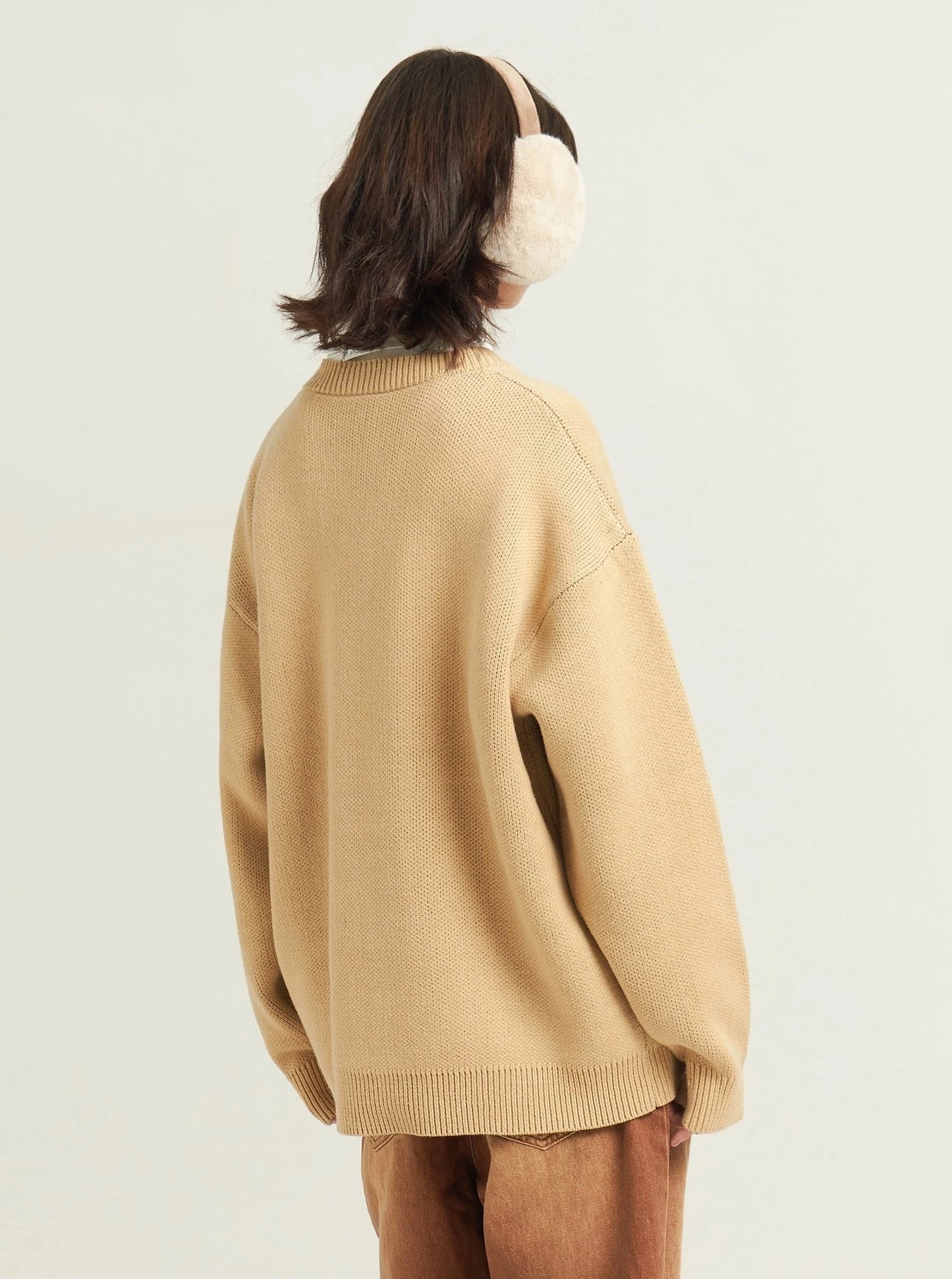 Basic letter crewneck sweater coat