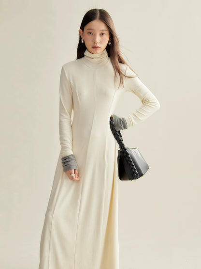 high-necked pinset knitted dress