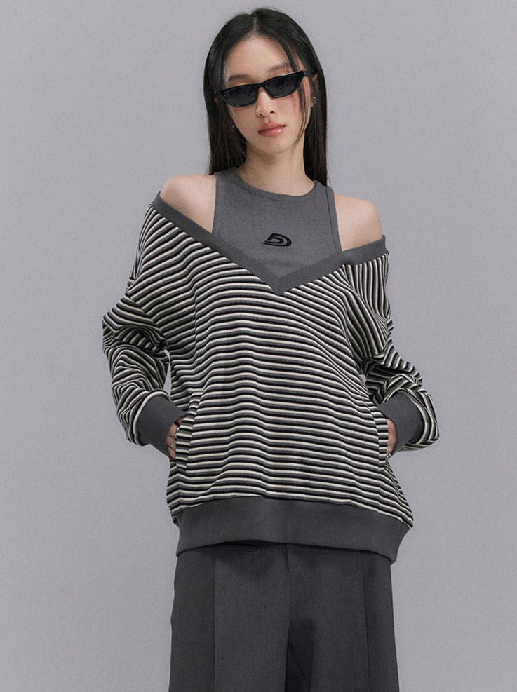 Layered design off-the-shoulder Y-shirt