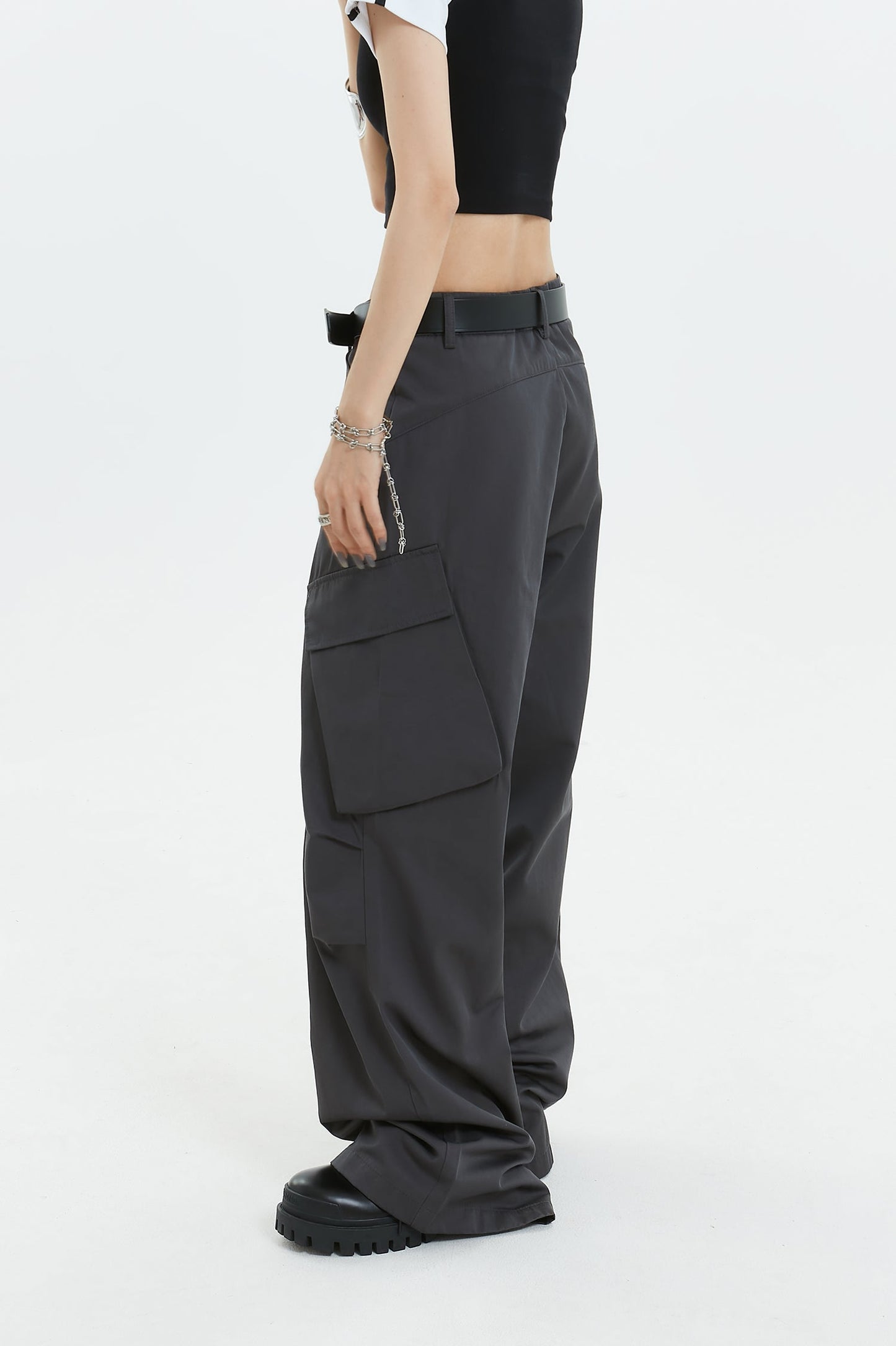 wide-cargo pants